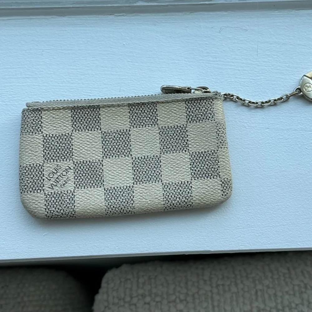 VINTAGE LOUIS VUITTON KEY POUCH - Picture 8 of 8